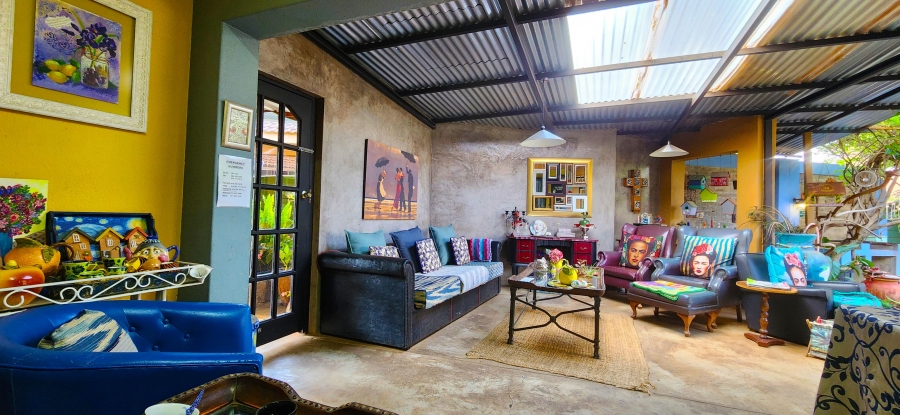 5 Bedroom Property for Sale in Kannoniers Park North West